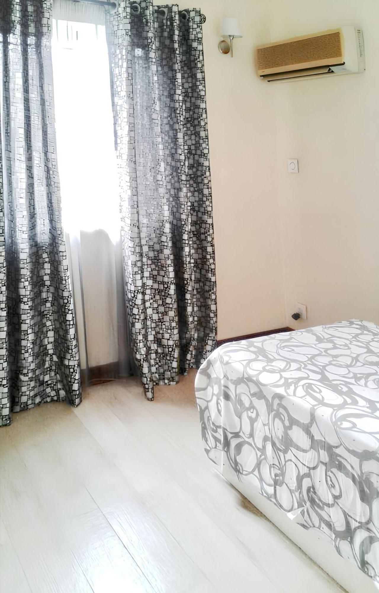 Spacious House In Flic En Flac With Shared Pool Εξωτερικό φωτογραφία