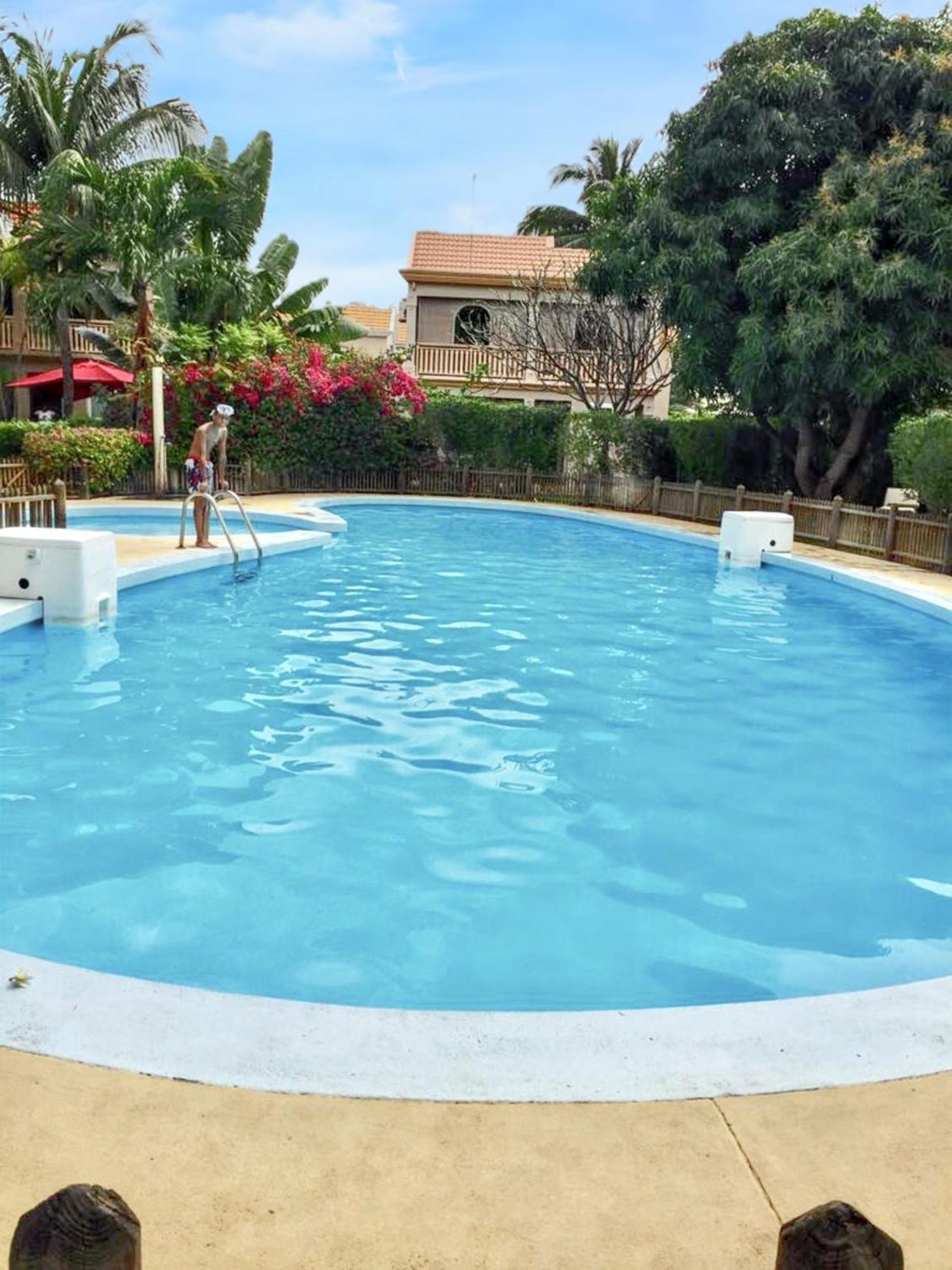 Spacious House In Flic En Flac With Shared Pool Εξωτερικό φωτογραφία