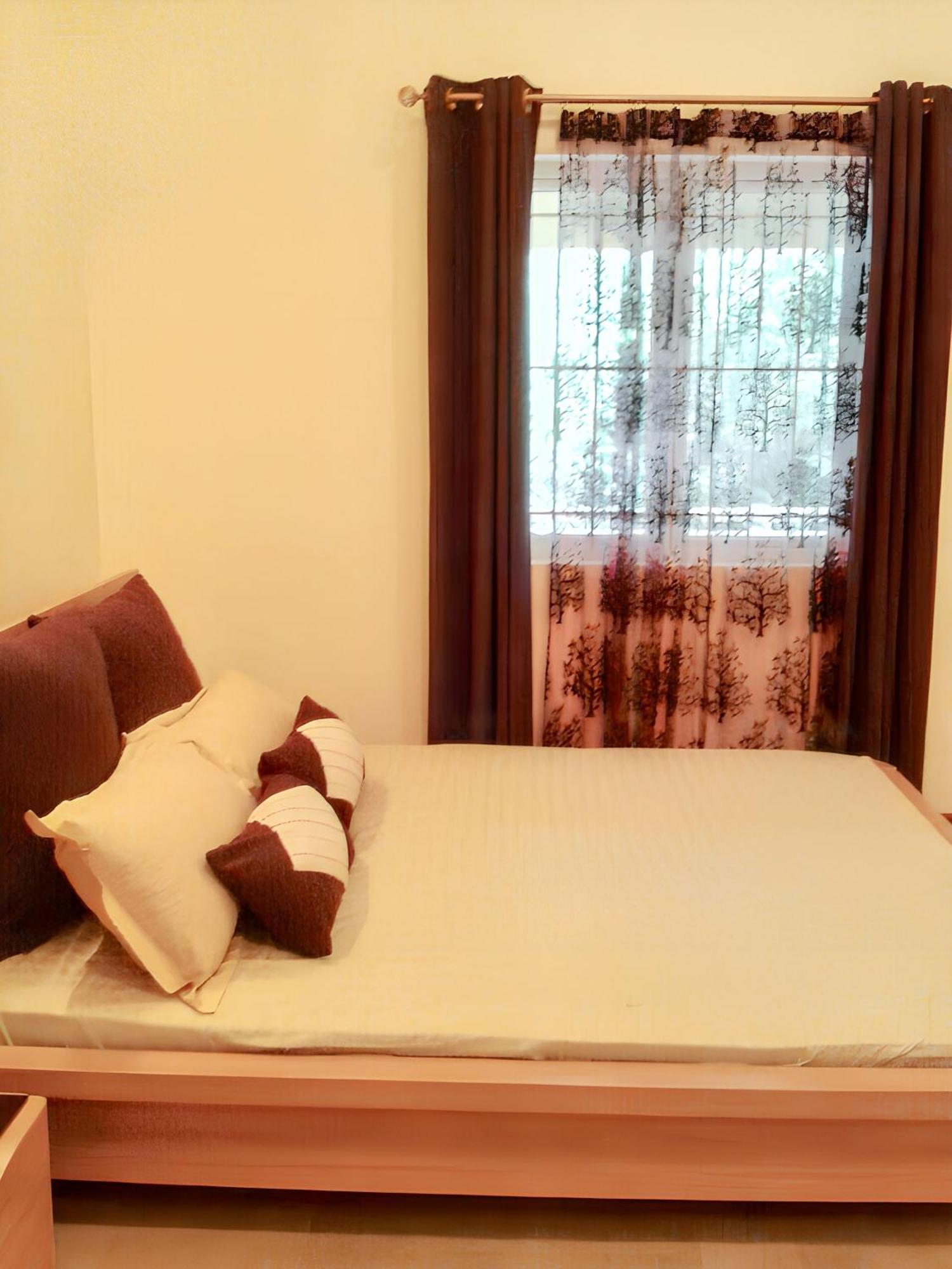 Spacious House In Flic En Flac With Shared Pool Εξωτερικό φωτογραφία