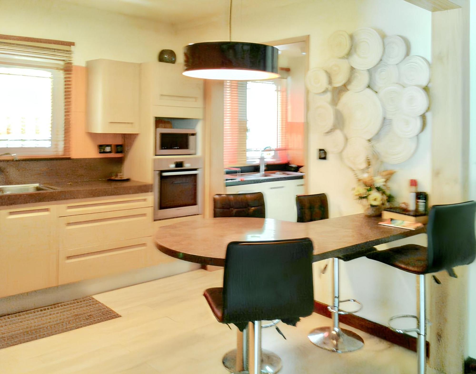 Spacious House In Flic En Flac With Shared Pool Εξωτερικό φωτογραφία