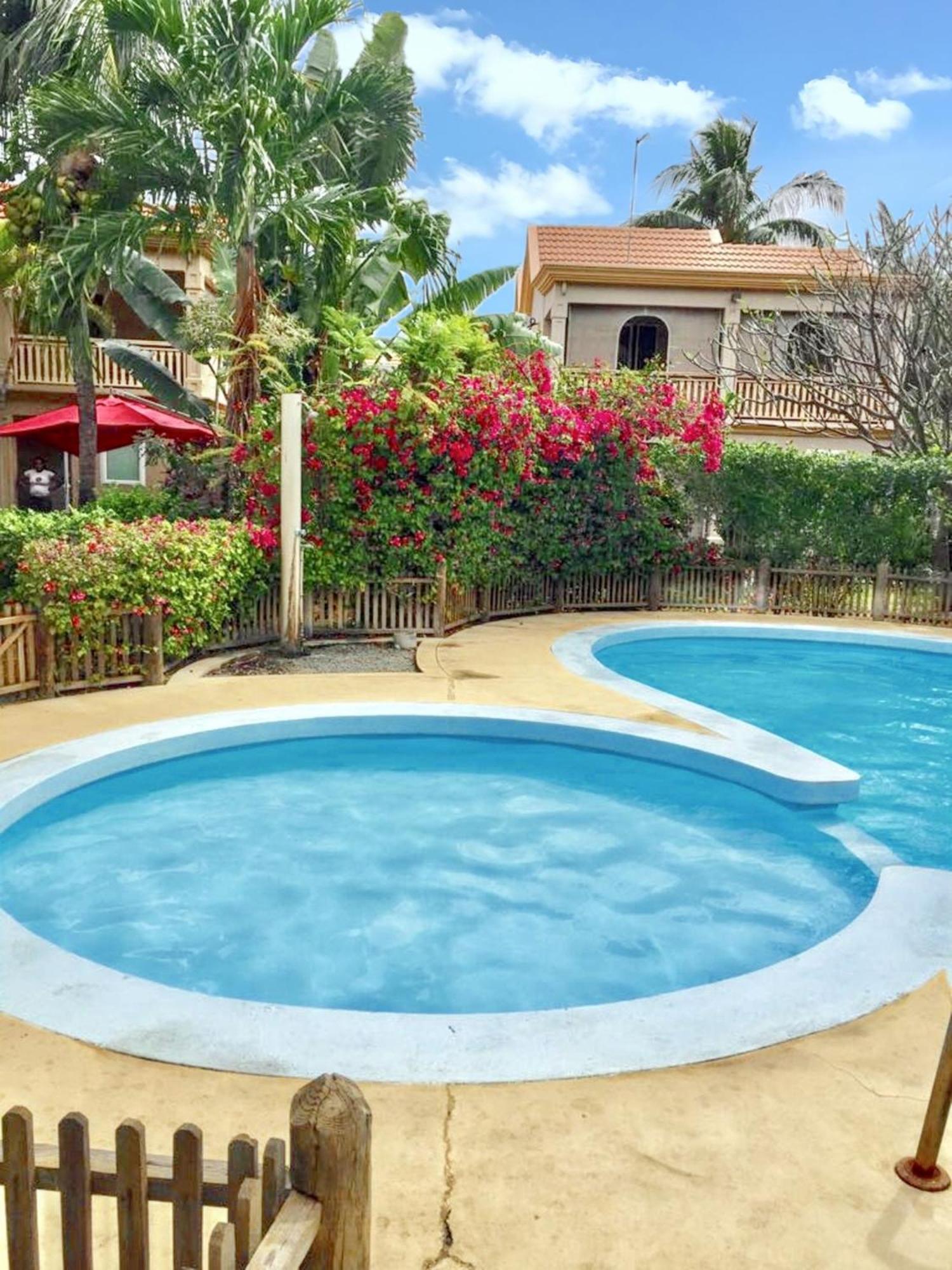 Spacious House In Flic En Flac With Shared Pool Εξωτερικό φωτογραφία